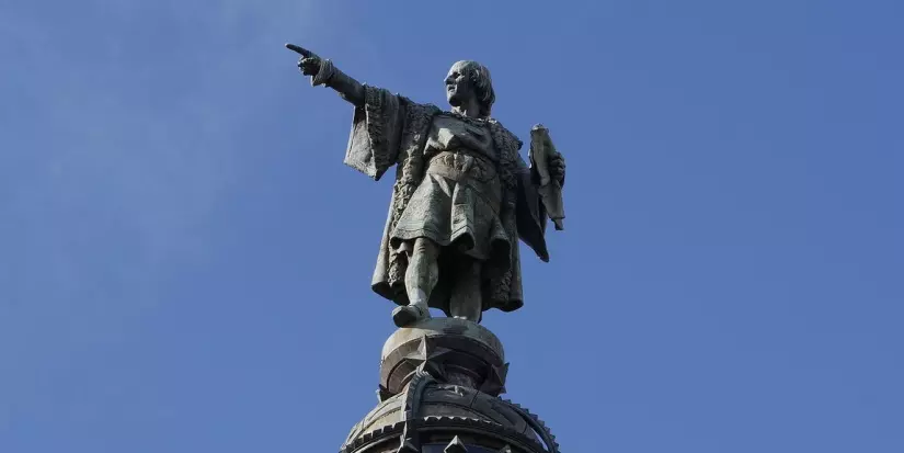 Columbus Day - Statue von Christoph Kolumbus in Barcelona (Quelle: Pixabay)