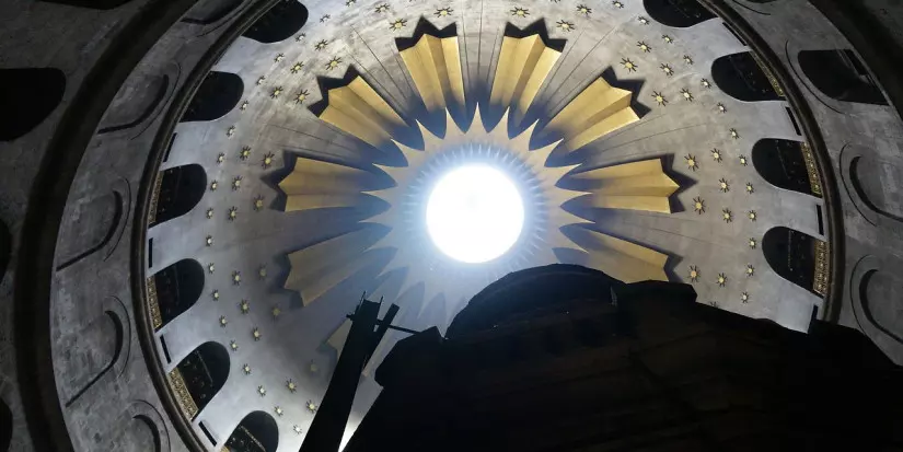 Karsamstag 2027 - Grabeskirche in Jerusalem (Bildquelle: restaurandocoracoes, Pixabay)