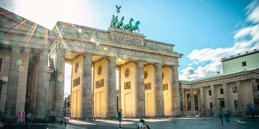 Tag der Deutschen Einheit - Brandenburger Tor (Bildquelle: valentinsan, Pixabay)